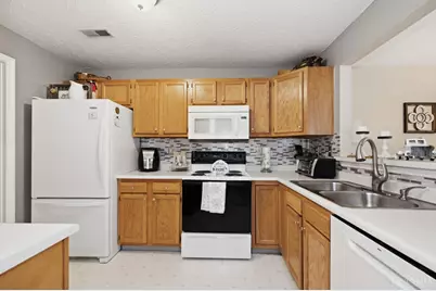7878 Jessies Way #202, Fairfield Township, OH 45011 - Photo 6