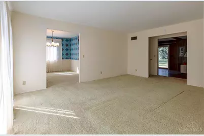 1585 Silverglade Court, Springfield Township, OH 45240 - Photo 10
