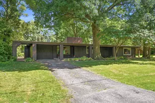 9084 Arrowhead Ct, Springfield Township, OH 45231 - Photo 1