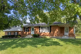 5696 Liberty Fairfield Rd, Hamilton, OH 45011 - Photo 1