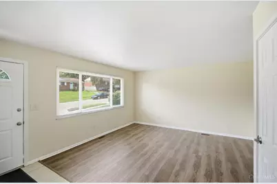 766 Hargrove Way, Forest Park, OH 45240 - Photo 8