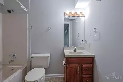 699 Totten Way, Cincinnati, OH 45226 - Photo 34