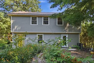 16 Vermont Ave, Wyoming, OH 45215 - Photo 2