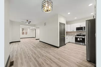 112 Valencia, Cincinnati, OH 45219 - Photo 6
