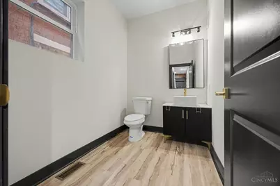 112 Valencia, Cincinnati, OH 45219 - Photo 10