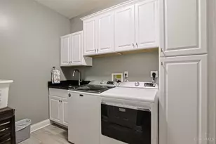 5504 Enterprise Dr, Miami Township, OH 45150 - Photo 24