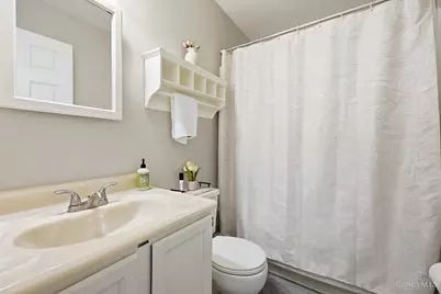 10091 Broken Woods Drive, Miami Township, OH 45342 - Photo 16