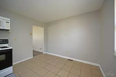 1987 Mistyhill Drive, Springfield Township, OH 45240 - Photo 12