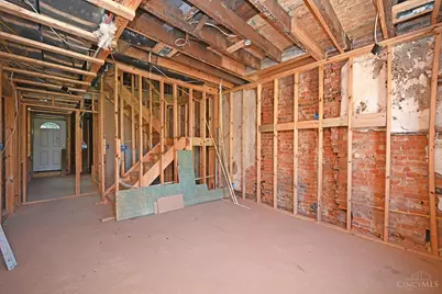 38 E Clifton Avenue, Cincinnati, OH 45202 - Photo 14