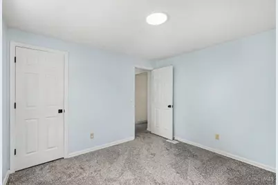 9512 Waxwing Drive, Blue Ash, OH 45241 - Photo 8