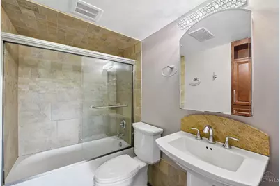 880 Rue De La Paix #A5, Cincinnati, OH 45220 - Photo 26