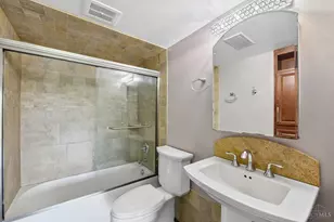 880 Rue De La Paix, Cincinnati, OH 45220 - Photo 26