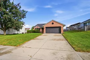 2072 Granny Smith Ln, Monroe, OH 45044 - Photo 2