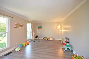 1243 Deblin Dr, Milford, OH 45150 - Photo 6