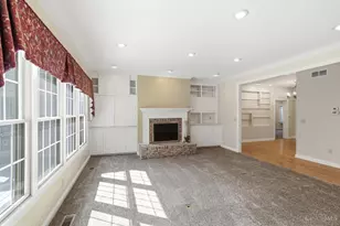 110 Laura Ct, Hamilton, OH 45013 - Photo 2