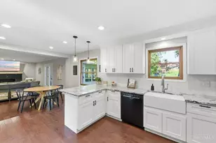 9985 Meadow Hills Dr, West Chester, OH 45241 - Photo 14