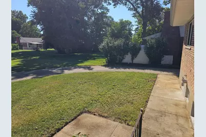 1087 Hearthstone Drive, Springfield Township, OH 45231 - Photo 28