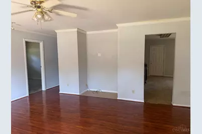 864 N Hill Lane, Springfield Township, OH 45224 - Photo 10