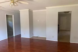 864 N Hill Ln, Springfield Township, OH 45224 - Photo 10