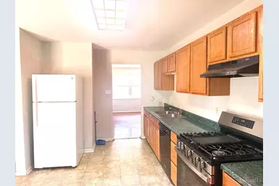 864 N Hill Lane, Springfield Township, OH 45224 - Photo 6