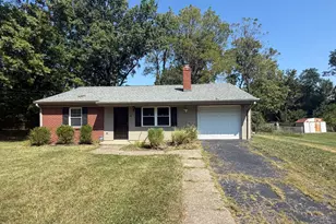 864 N Hill Ln, Springfield Township, OH 45224 - Photo 2