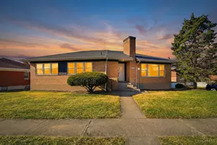 6101 Capri Dr, Cincinnati, OH 45224 - Photo 1