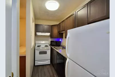 4908 Chalet Drive #403, Saint Bernard, OH 45217 - Photo 4