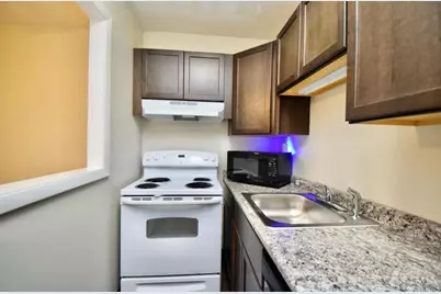 4908 Chalet Drive #403, Saint Bernard, OH 45217 - Photo 6