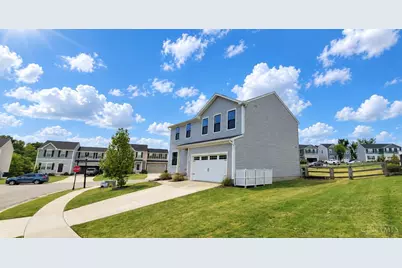 101 Crossing Circle Ct, New Richmond, OH 45157 - Photo 2