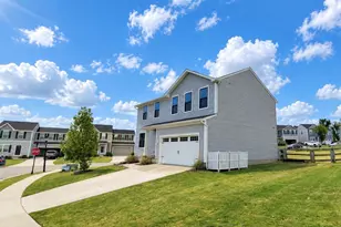 101 Crossing Circle Ct, New Richmond, OH 45157 - Photo 2