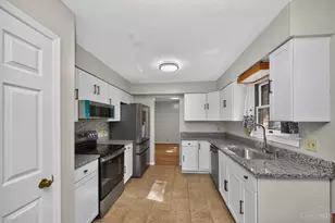 7532 Cinnamon Woods Dr, West Chester, OH 45069 - Photo 10