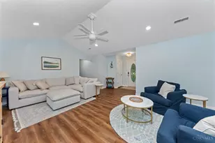 226 Waynoka Dr, Franklin Township, OH 45171 - Photo 14