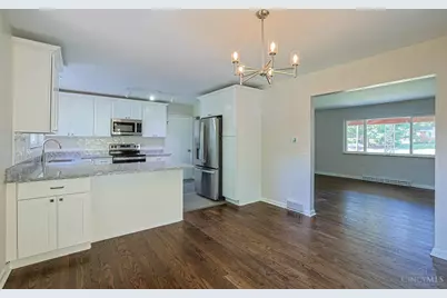 2079 Arrowood Place, Springfield Township, OH 45231 - Photo 10