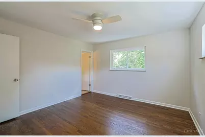 2079 Arrowood Place, Springfield Township, OH 45231 - Photo 16