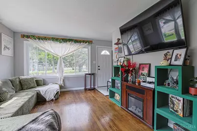 387 E Pike Street, South Lebanon, OH 45065 - Photo 6