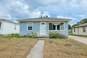 387 E Pike St, South Lebanon, OH 45065 - Photo 1