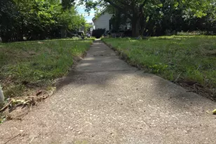 1325 Campbell Ave, Hamilton, OH 45011 - Photo 2
