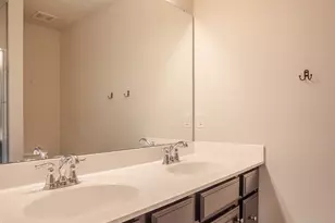 1092 Steamboat Dr, Union Township, OH 45244 - Photo 18