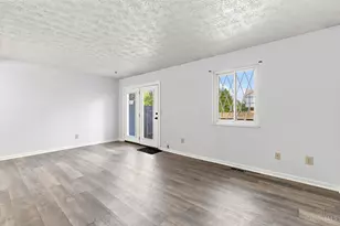 9416 Haddington Ct, Colerain Township, OH 45251 - Photo 6