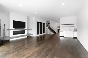 404 Baum St, Cincinnati, OH 45202 - Photo 8