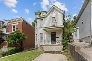 620 Riddle Rd, Cincinnati, OH 45220 - Photo 2