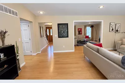 2331 Donnington Lane, Anderson Township, OH 45244 - Photo 18