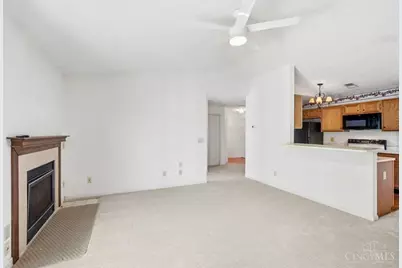 556 Aspen Glen Drive #810, Union Township, OH 45244 - Photo 18