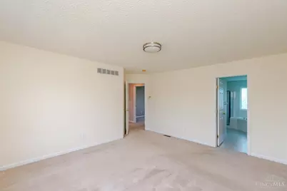 6489 Michelle Lane, Liberty Township, OH 45044 - Photo 8