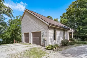 413 Tarkington Ln, Miami Township, OH 45140 - Photo 12