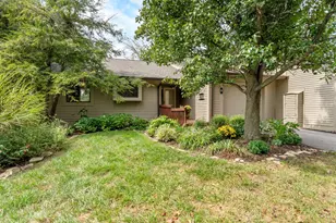 9 Hickory View Ln, Milford, OH 45150 - Photo 1