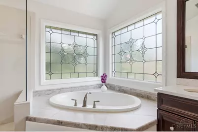 7706 Falling Waters Court, West Chester, OH 45069 - Photo 32