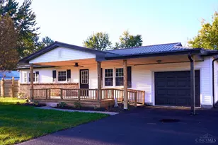 60 Maple St, Mowrystown, OH 45155 - Photo 32