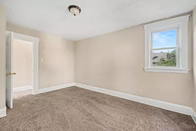 954 Elberon Avenue, Cincinnati, OH 45205 - Photo 12
