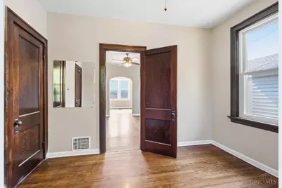 4526 Clearview Avenue, Cincinnati, OH 45205 - Photo 36